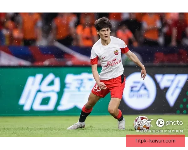 2023赛季足球赛季盘点：各大联赛表现趋于稳定，竞争加剧