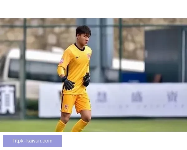 2023年足球新星身价榜揭晓，年轻球员市场价值分析持续引发关注